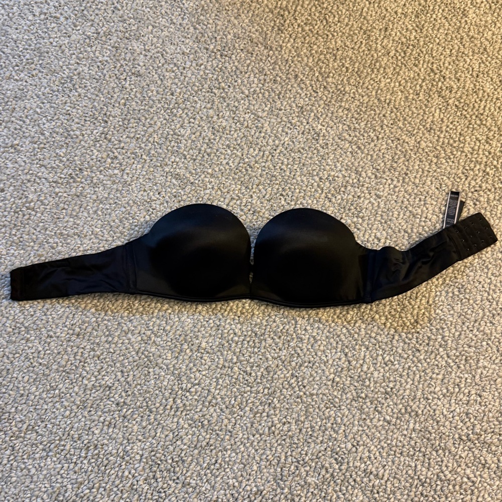 Victoria's Secret Black Strapless Smooth Push-Up Bra